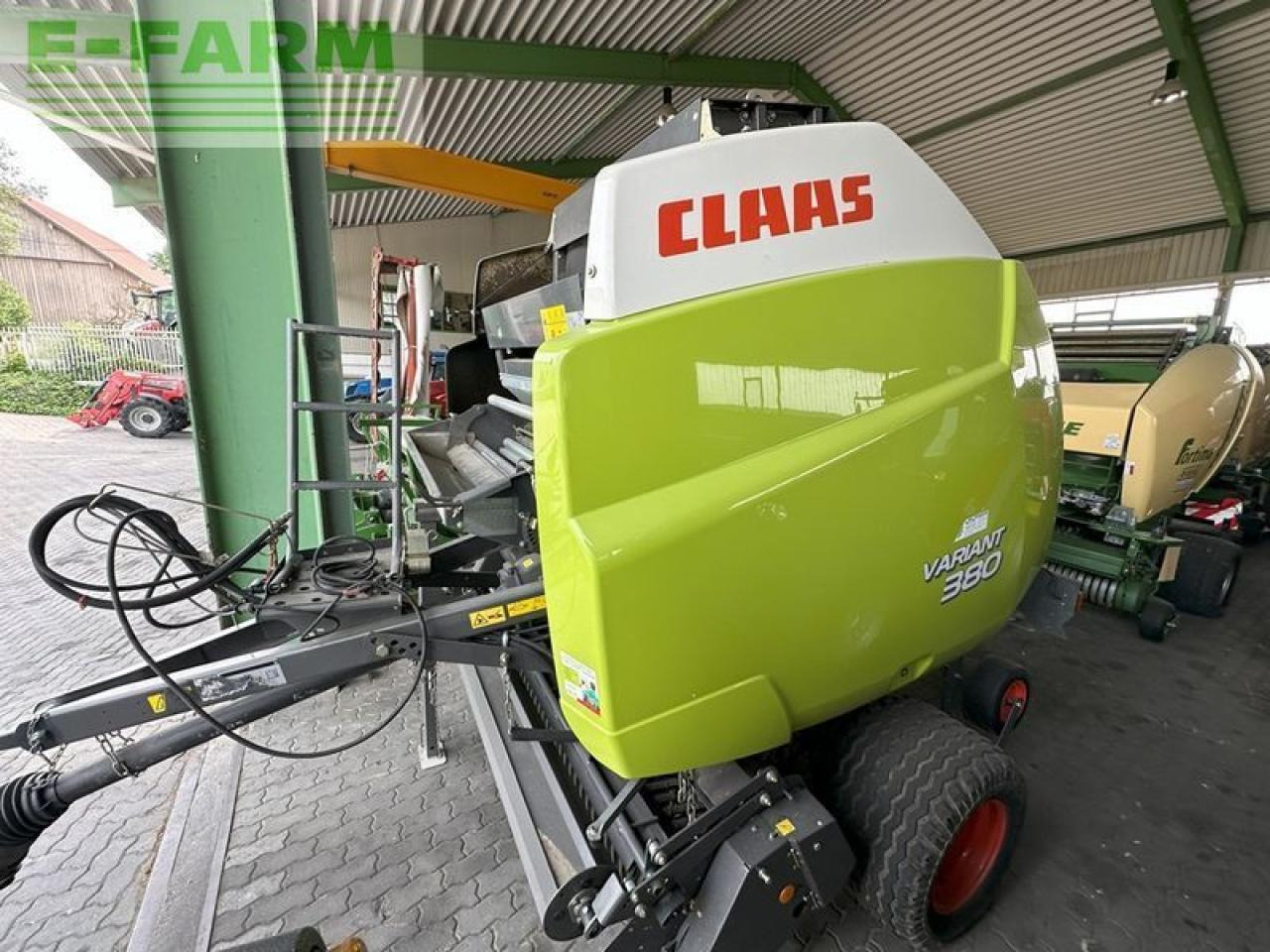 CLAAS variant 380 rc rundballenpresse - Empacadora de pacas cuadradas: foto 1 CLAAS variant 380 rc rundballenpresse - Empacadora de pacas cuadradas: foto 1