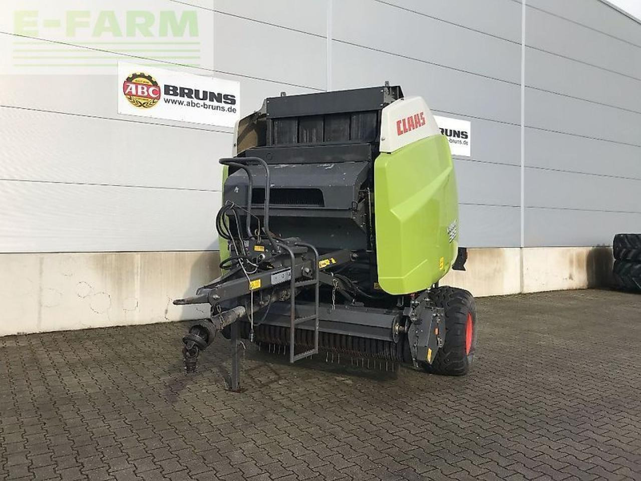 CLAAS variant 385 - Empacadora de pacas cuadradas: foto 1 CLAAS variant 385 - Empacadora de pacas cuadradas: foto 1