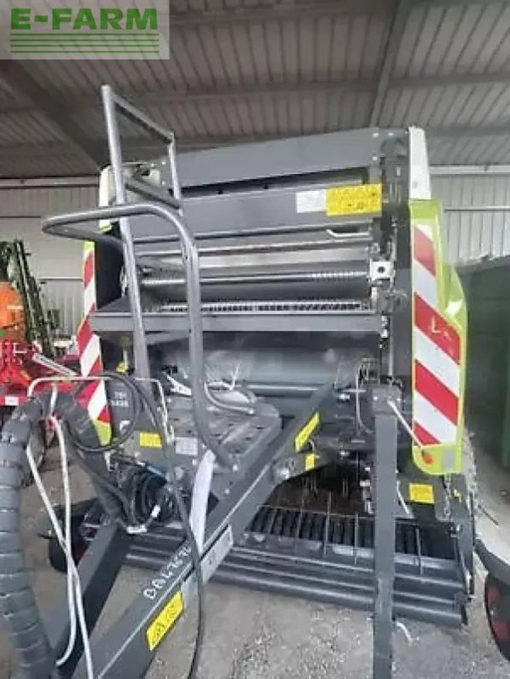 CLAAS variant 460 rc - Empacadora de pacas cuadradas: foto 2 CLAAS variant 460 rc - Empacadora de pacas cuadradas: foto 2
