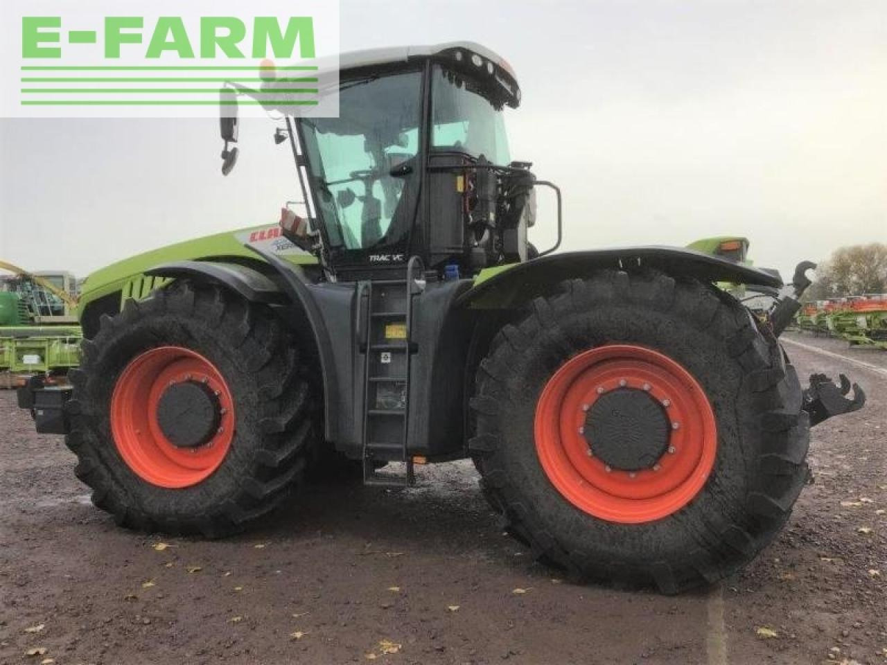 Tractor CLAAS xerion 4200 trac vc TRAC VC: foto 6