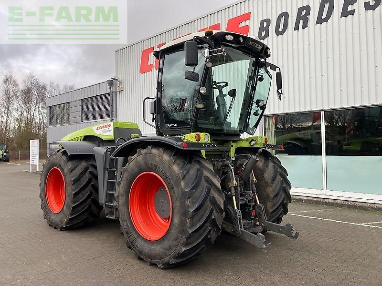 CLAAS xerion 5000 trac vc TRAC VC - Tractor: foto 1 CLAAS xerion 5000 trac vc TRAC VC - Tractor: foto 1