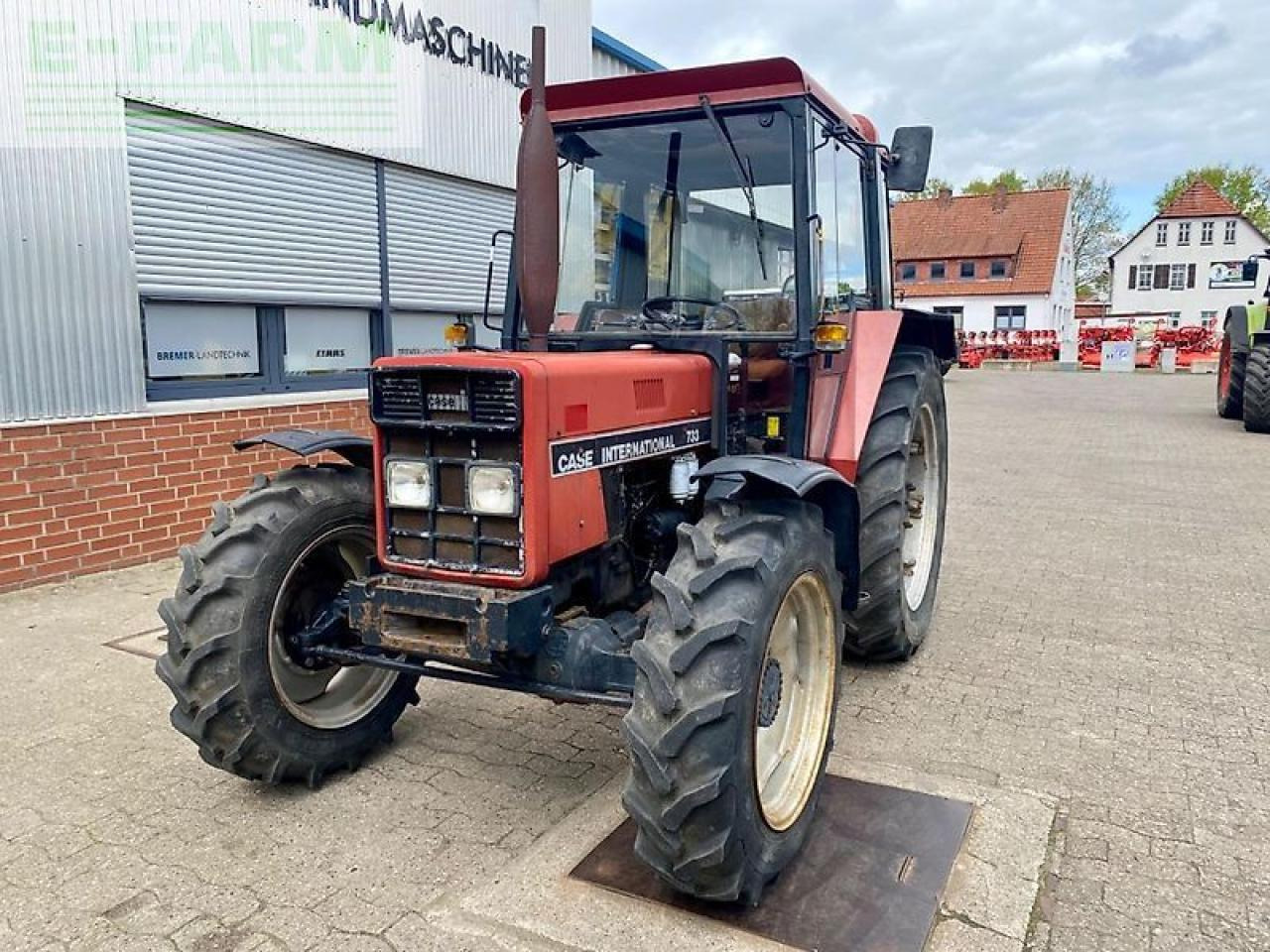 Case-IH ihc 733 allrad, silent 85 kabine, 16+8 getriebe, 1000er zapfwelle, made in neuss! - Tractor: foto 2 Case-IH ihc 733 allrad, silent 85 kabine, 16+8 getriebe, 1000er zapfwelle, made in neuss! - Tractor: foto 2