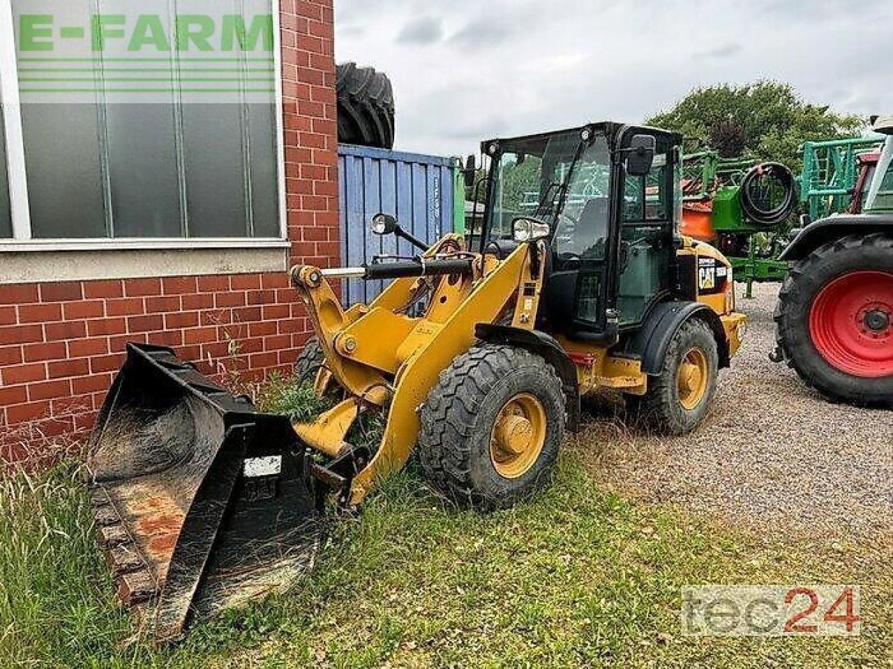 Caterpillar 906 m - Miniexcavadora: foto 1 Caterpillar 906 m - Miniexcavadora: foto 1