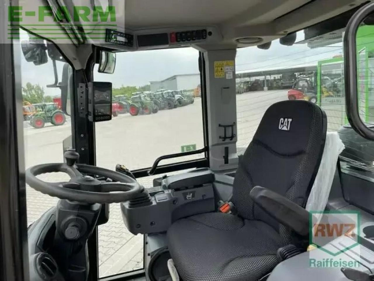 Miniexcavadora Caterpillar 906 radlader: foto 10 Miniexcavadora Caterpillar 906 radlader: foto 10