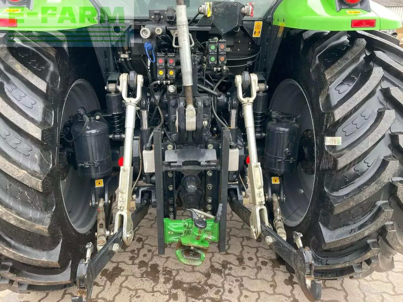 Tractor Deutz-Fahr 6115c rv-shift: foto 7