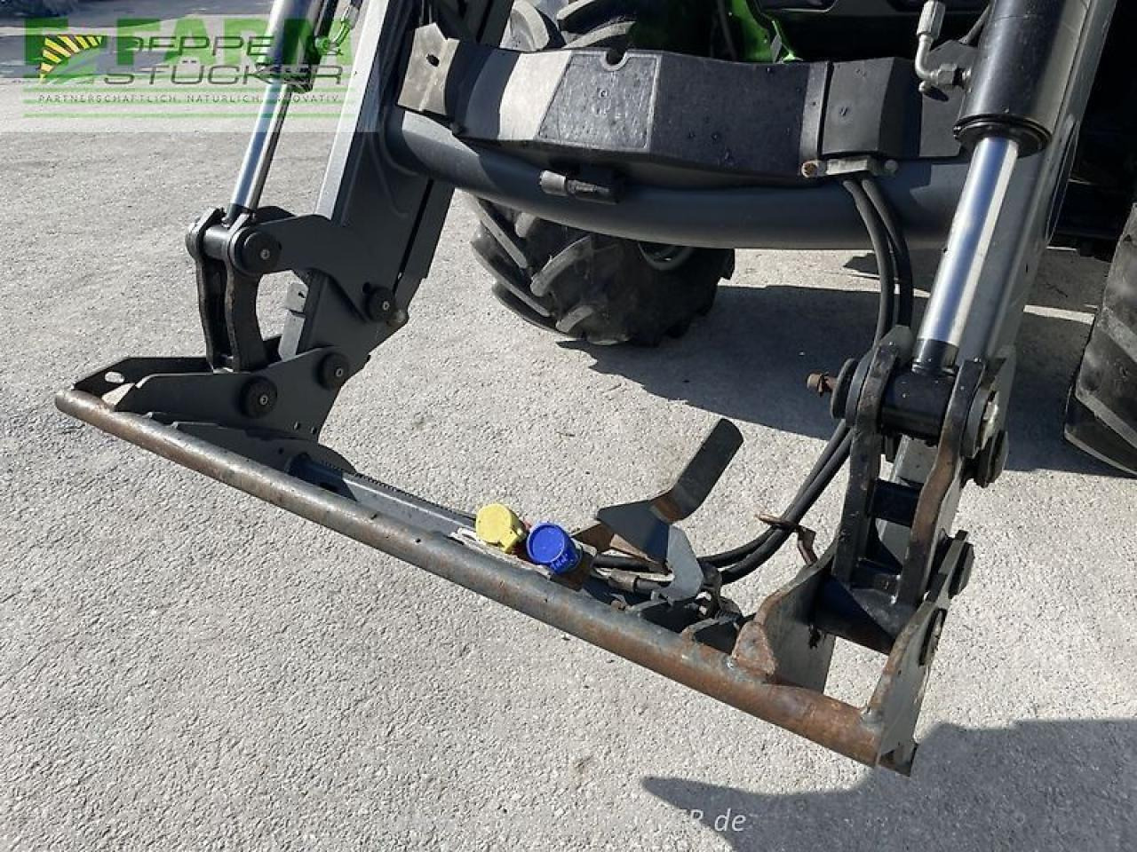 Deutz-Fahr 6130.4 p - Tractor: foto 3 Deutz-Fahr 6130.4 p - Tractor: foto 3