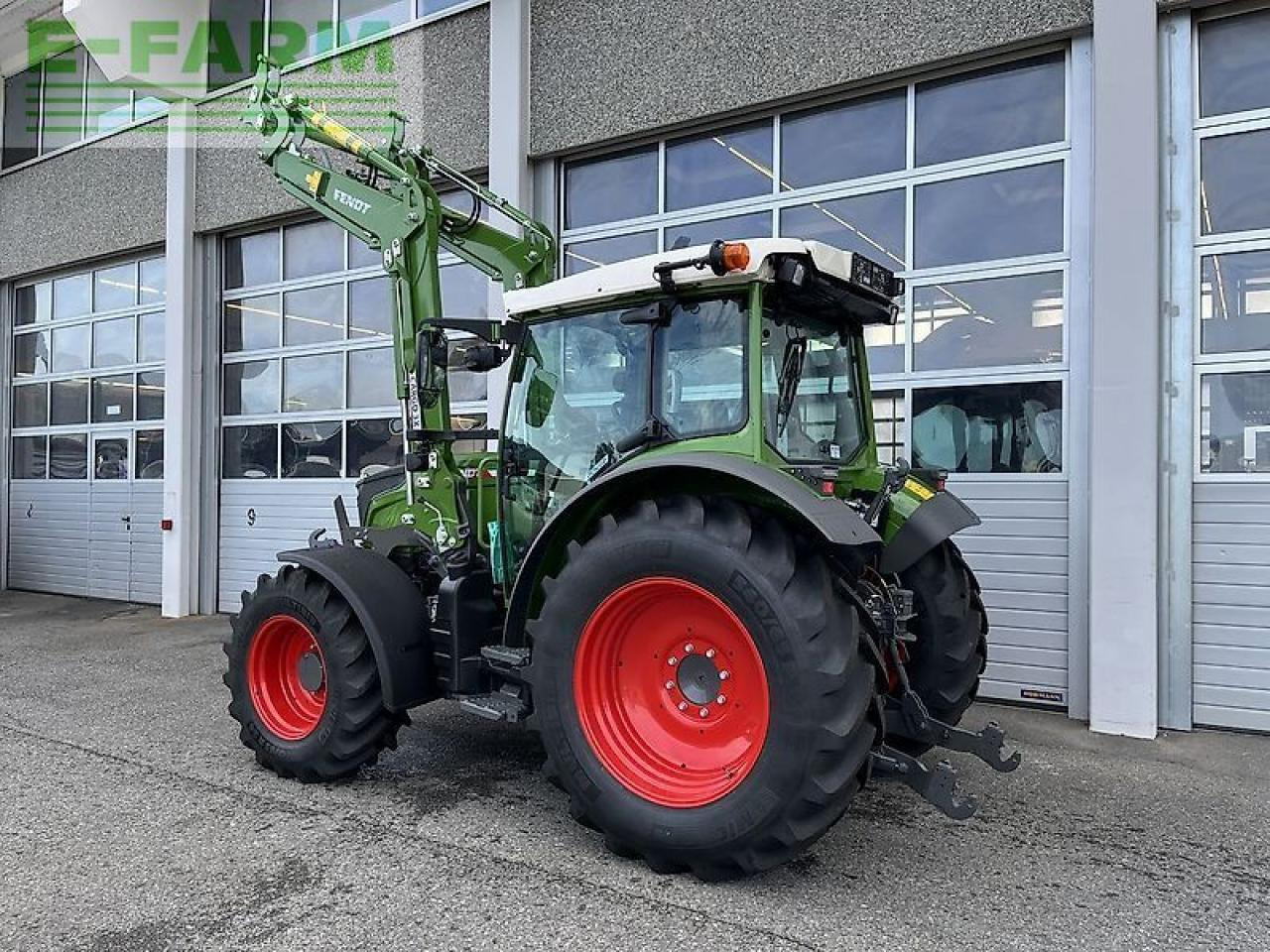 Fendt 211 s vario gen3 power setting 2 - Tractor: foto 2 Fendt 211 s vario gen3 power setting 2 - Tractor: foto 2