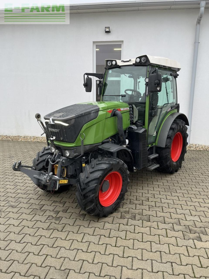 Fendt 211 vario f (gen3) F - Tractor: foto 3 Fendt 211 vario f (gen3) F - Tractor: foto 3