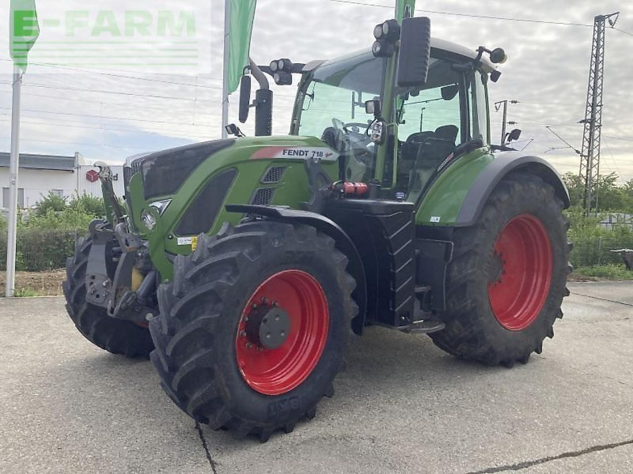 Tractor Fendt 718 vario s4 profi plus ProfiPlus: foto 21