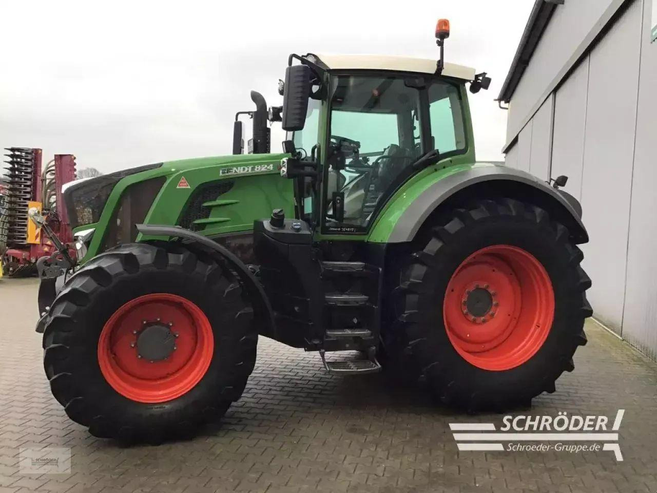 Fendt 824 s4 profi plus - Tractor: foto 4 Fendt 824 s4 profi plus - Tractor: foto 4