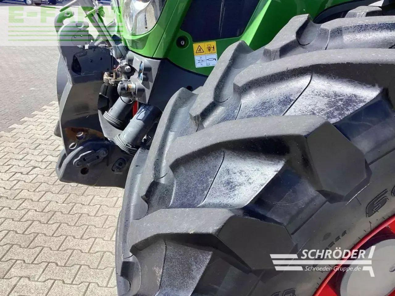 Tractor Fendt 824 vario s4 profi plus ProfiPlus: foto 13