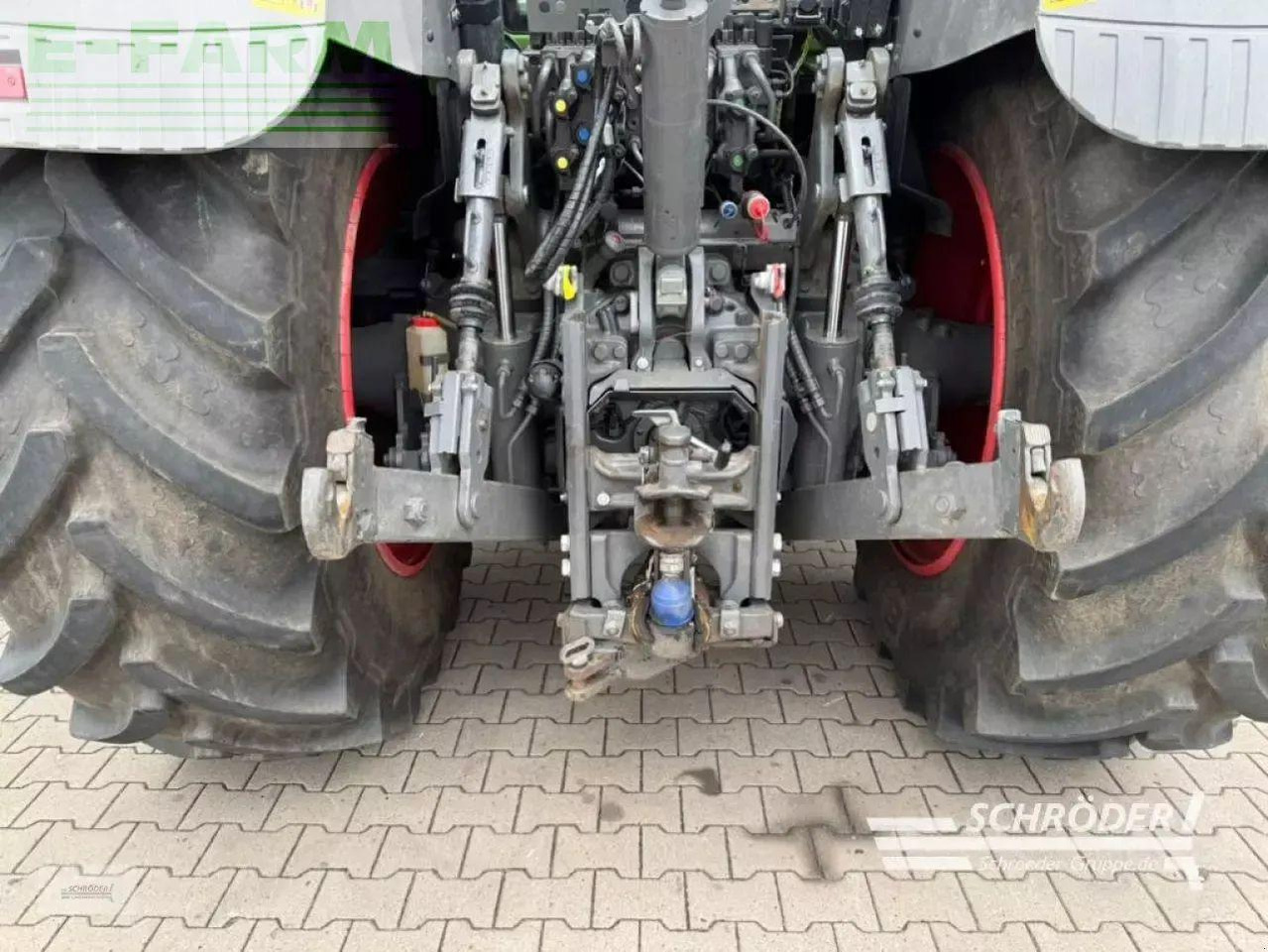 Fendt 824 vario s4 profi plus ProfiPlus - Tractor: foto 5 Fendt 824 vario s4 profi plus ProfiPlus - Tractor: foto 5