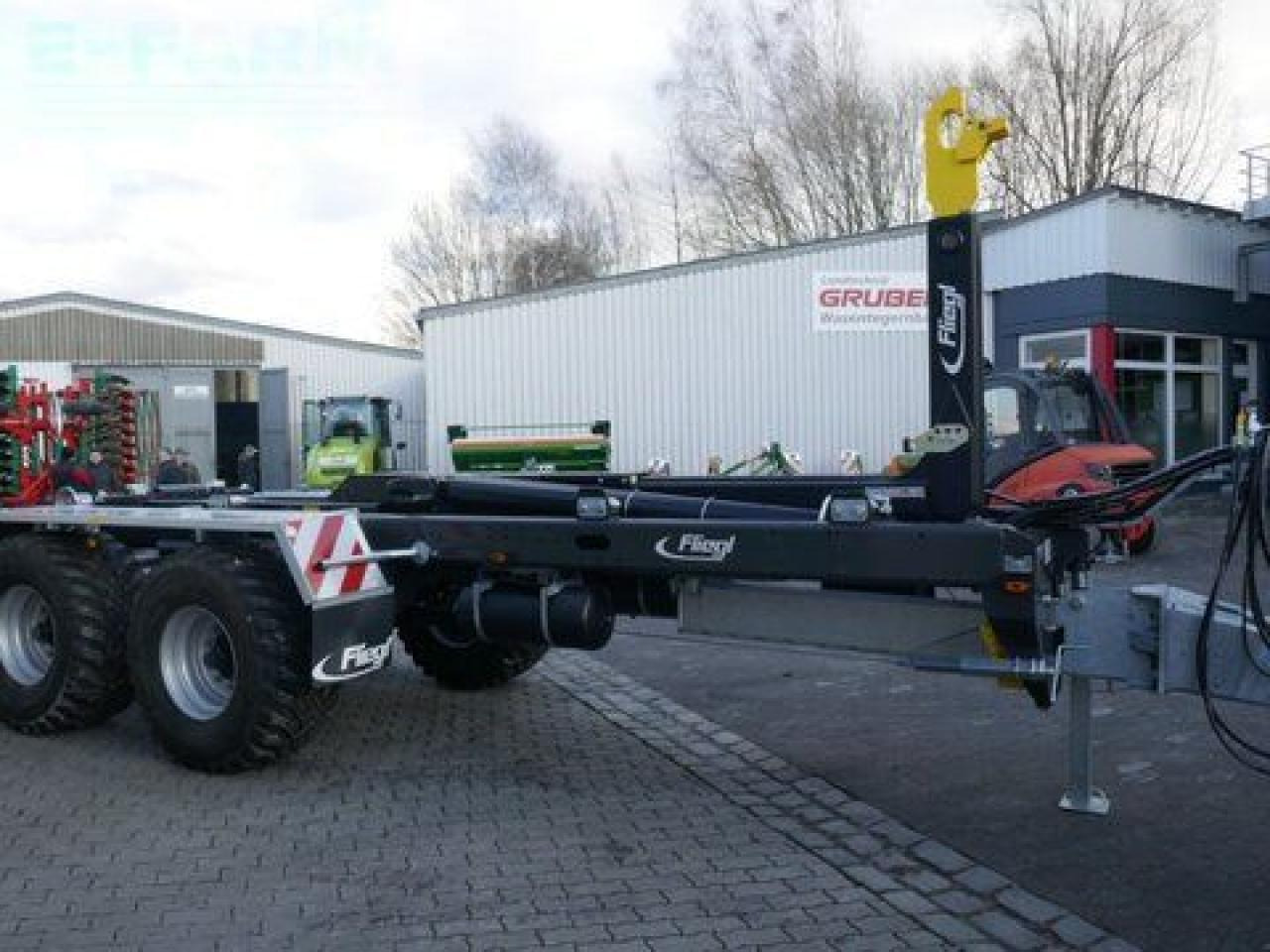 Fliegl hkl 22 - tandem abrollkipper - Remolque multilift/ Portacontenedores de cadenas: foto 3 Fliegl hkl 22 - tandem abrollkipper - Remolque multilift/ Portacontenedores de cadenas: foto 3