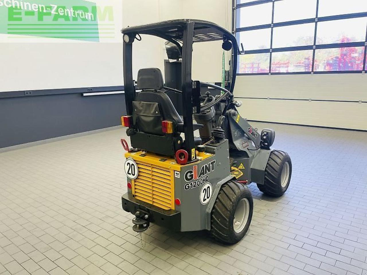 Giant g1200 hd - Miniexcavadora: foto 5 Giant g1200 hd - Miniexcavadora: foto 5