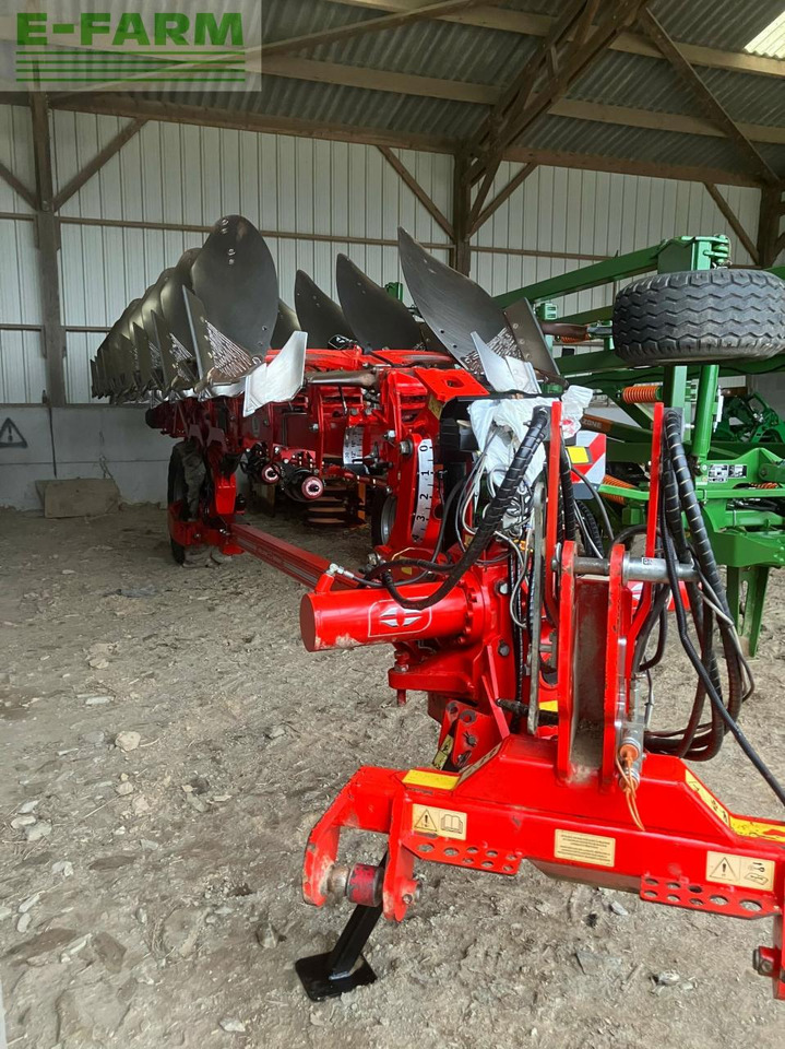 Gregoire Besson 8 corps - Arado: foto 1 Gregoire Besson 8 corps - Arado: foto 1