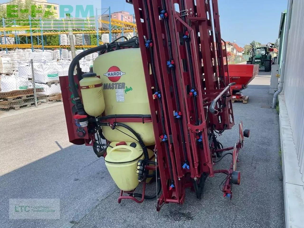 Hardi master plus 1500 - Pulverizador arrastrado: foto 4 Hardi master plus 1500 - Pulverizador arrastrado: foto 4