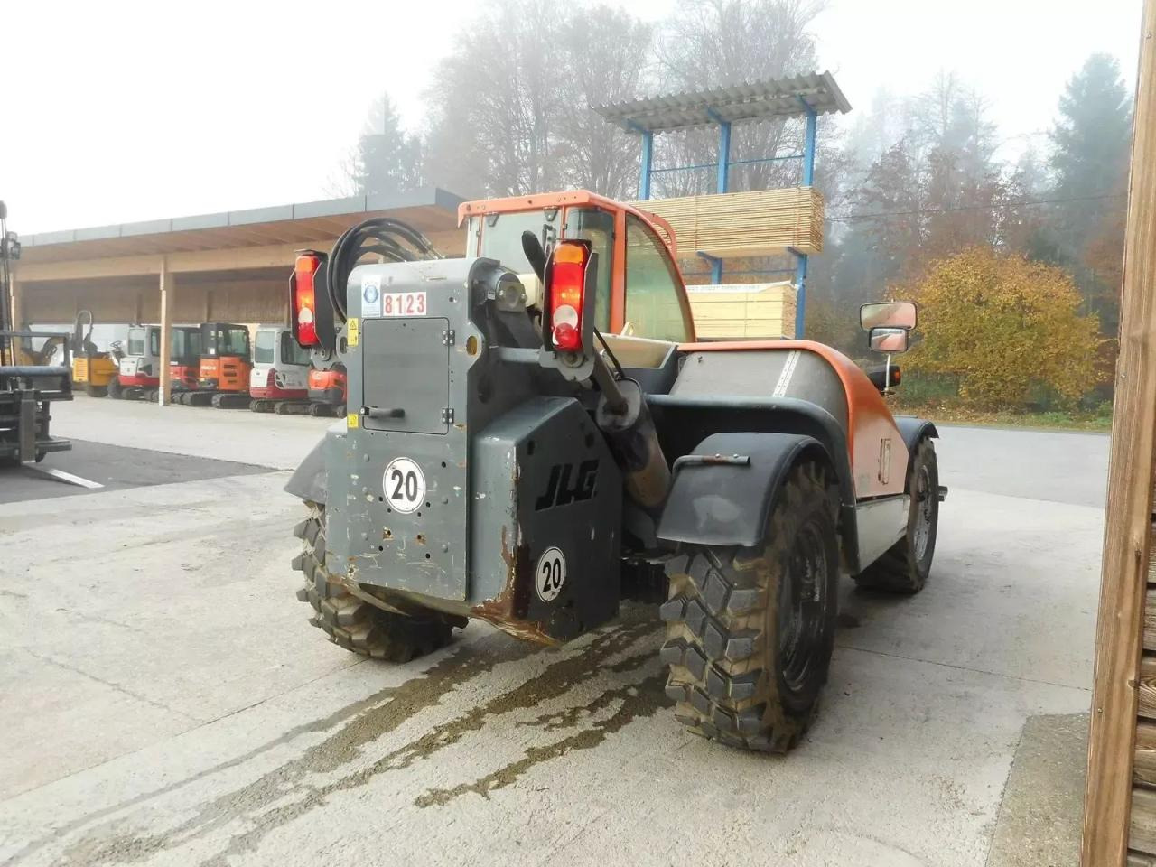 JLG 3513 ( 3,5t - 13m ) niveauausgleich - Manipulador telescópico: foto 4 JLG 3513 ( 3,5t - 13m ) niveauausgleich - Manipulador telescópico: foto 4