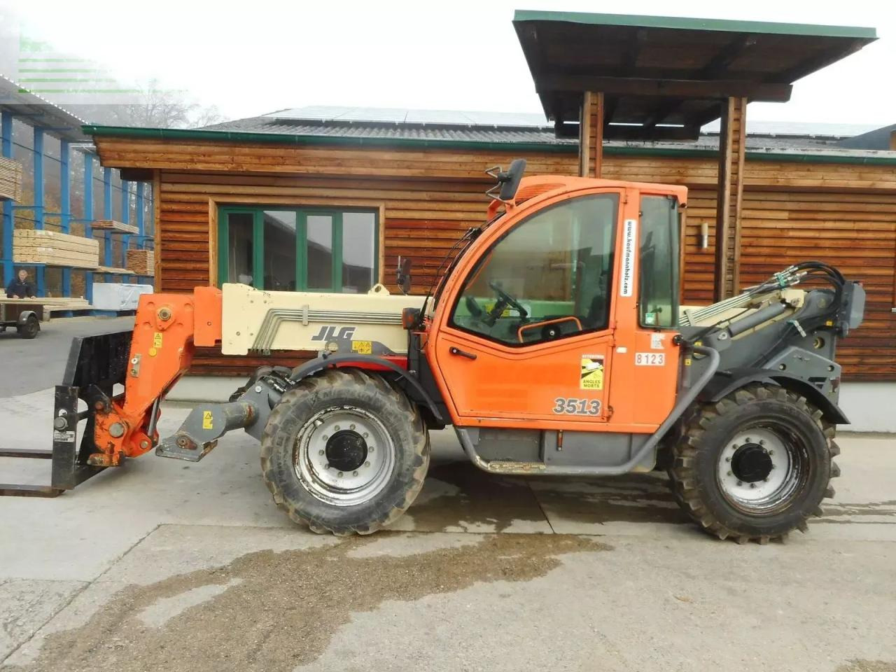 JLG 3513 ( 3,5t - 13m ) niveauausgleich - Manipulador telescópico: foto 1 JLG 3513 ( 3,5t - 13m ) niveauausgleich - Manipulador telescópico: foto 1