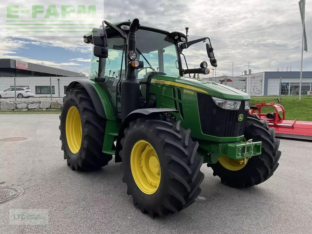 John Deere 5095m - Tractor: foto 2 John Deere 5095m - Tractor: foto 2