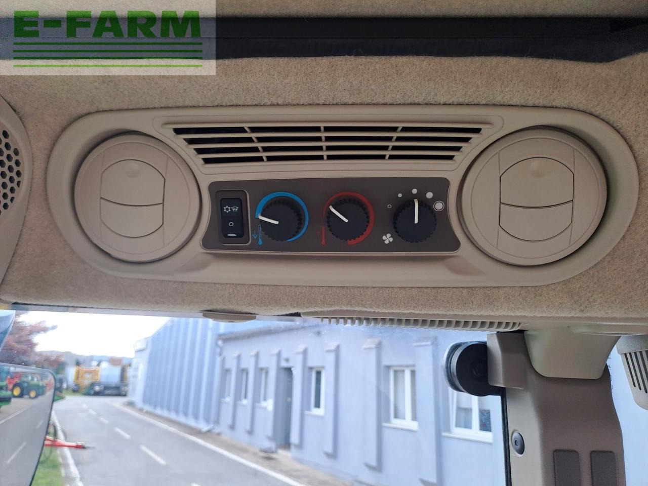 John Deere 5125R - Tractor: foto 5 John Deere 5125R - Tractor: foto 5