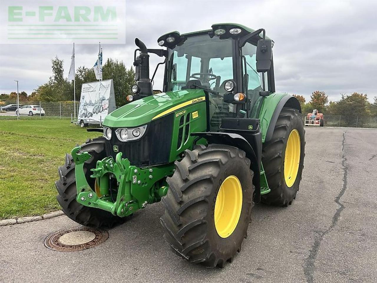 John Deere 6090m - Tractor: foto 2 John Deere 6090m - Tractor: foto 2