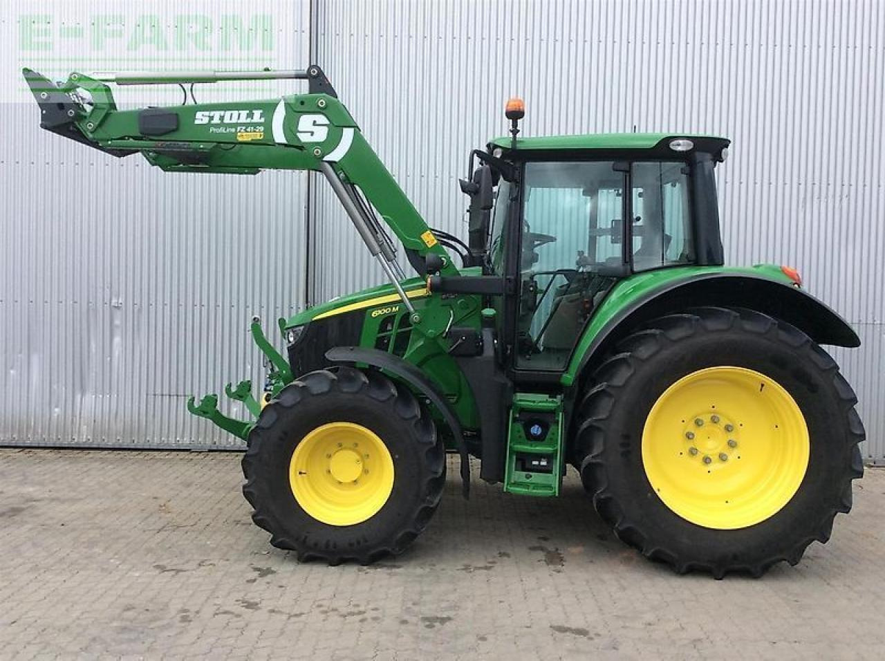John Deere 6100 m - Tractor: foto 2 John Deere 6100 m - Tractor: foto 2