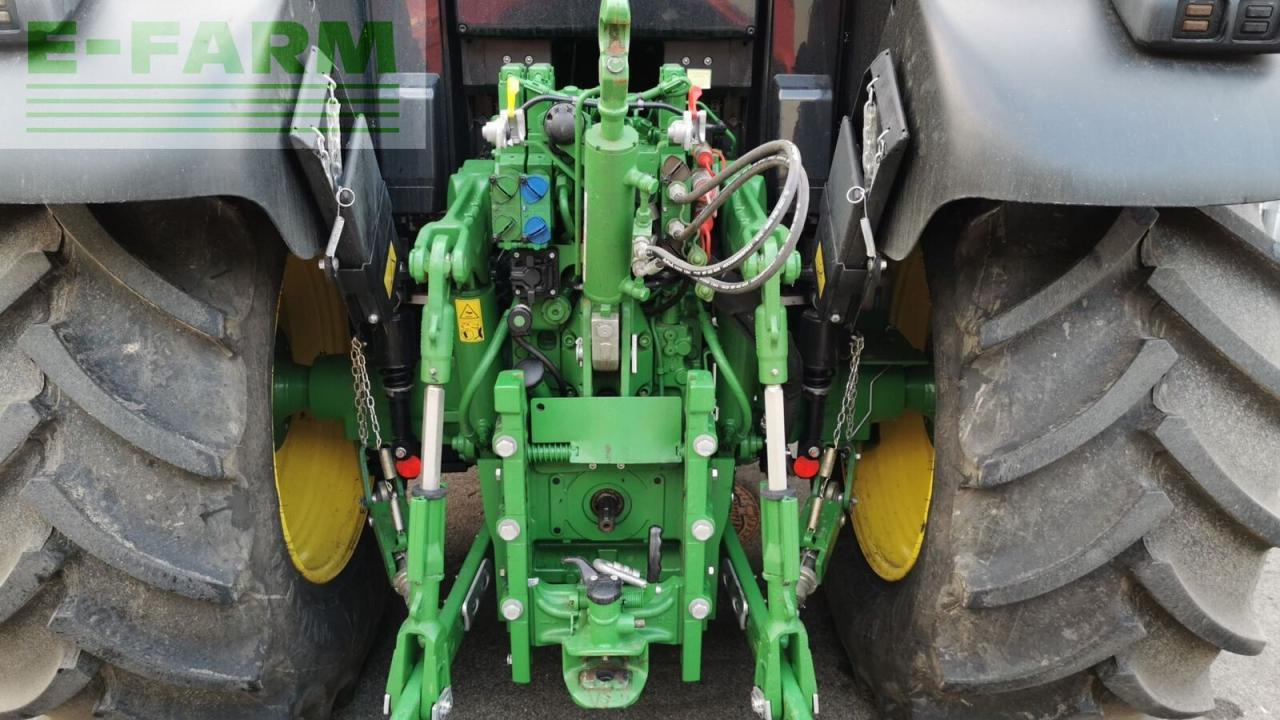 Tractor John Deere 6100m: foto 13