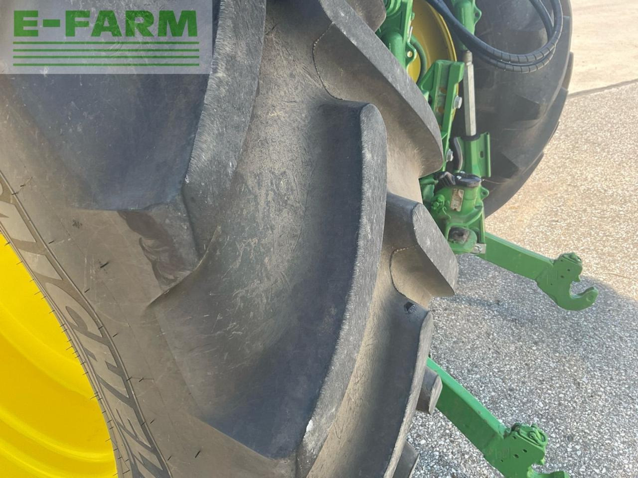 Tractor John Deere 6110R: foto 17