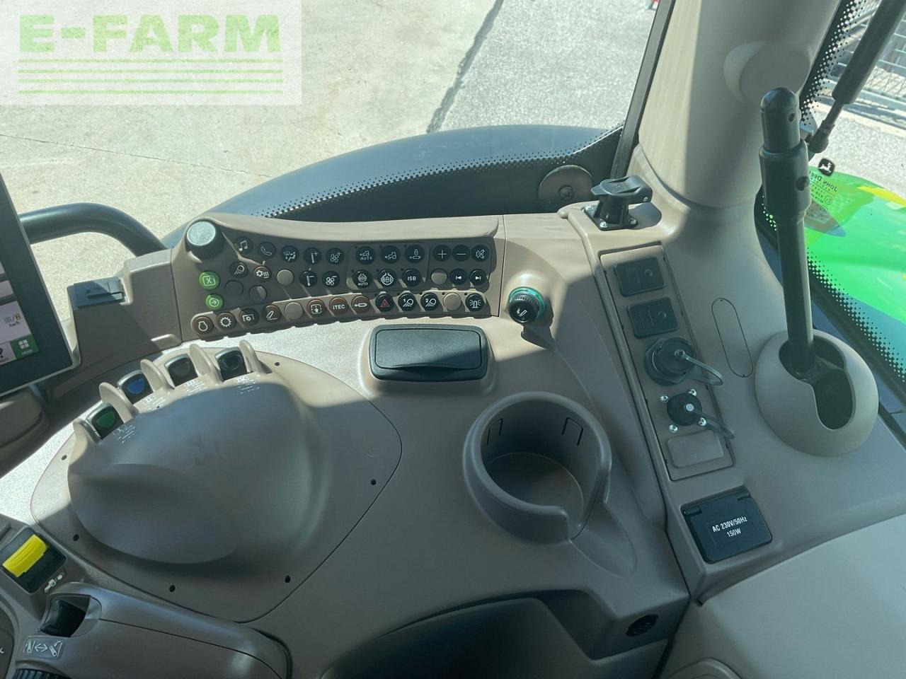 Tractor John Deere 6110R: foto 22