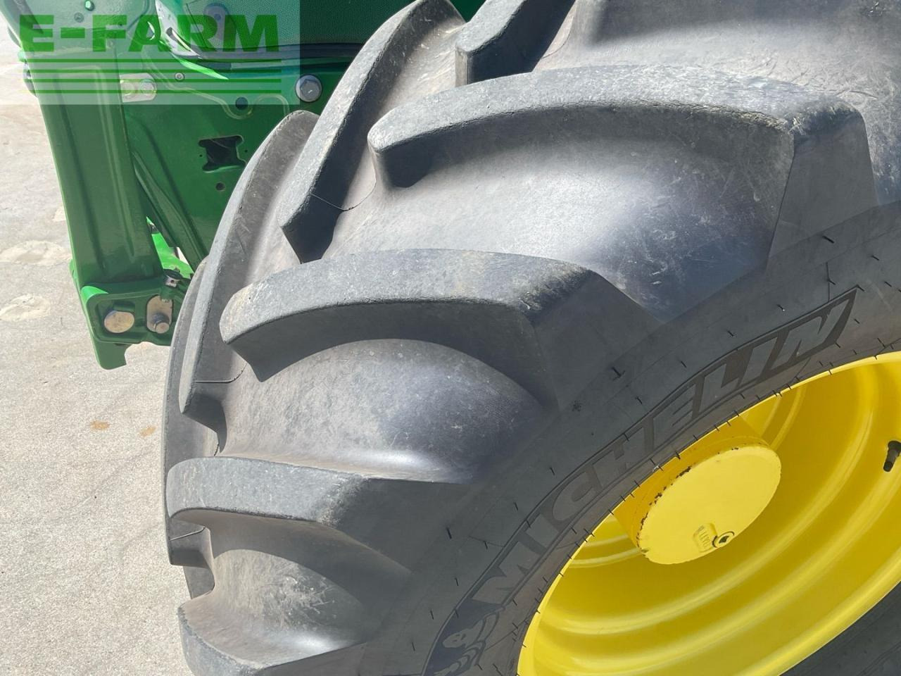 Tractor John Deere 6110R: foto 9