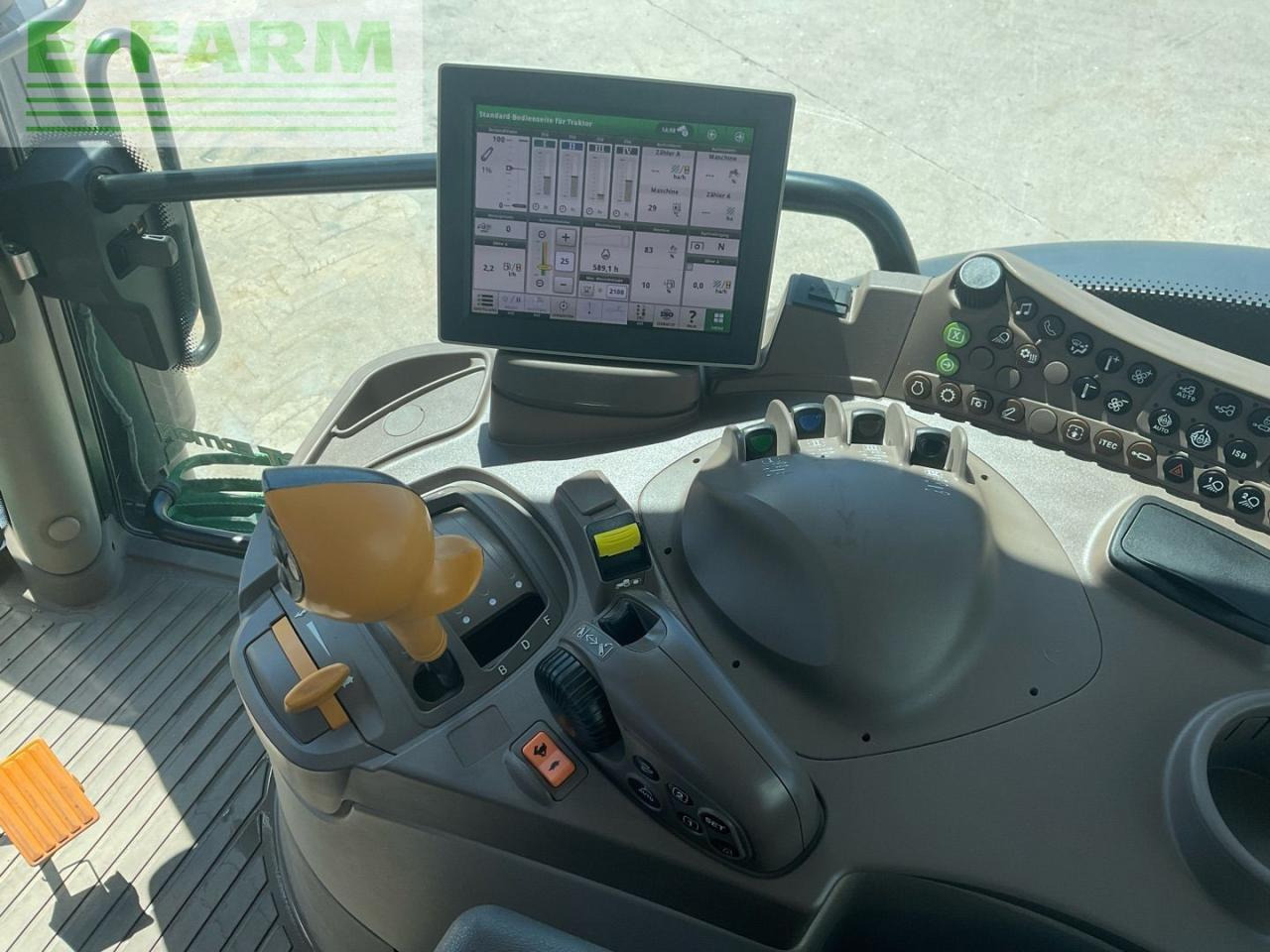 Tractor John Deere 6110R: foto 21