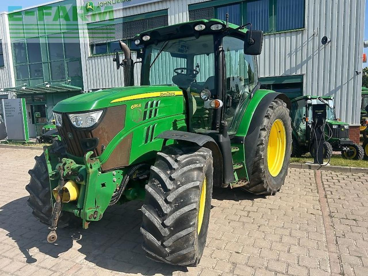 John Deere 6115r - Tractor: foto 1 John Deere 6115r - Tractor: foto 1