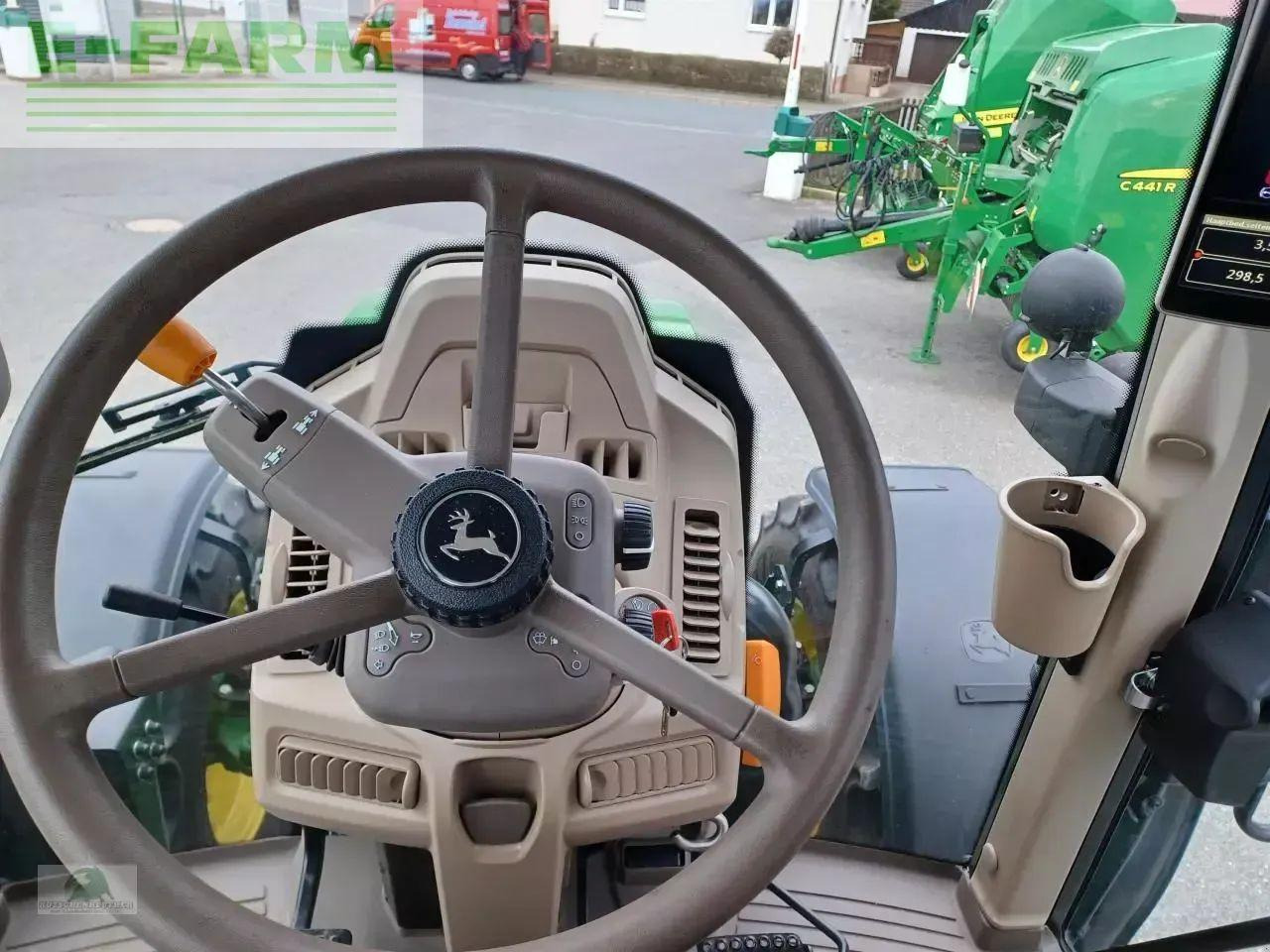 Tractor John Deere 6120m: foto 9 Tractor John Deere 6120m: foto 9