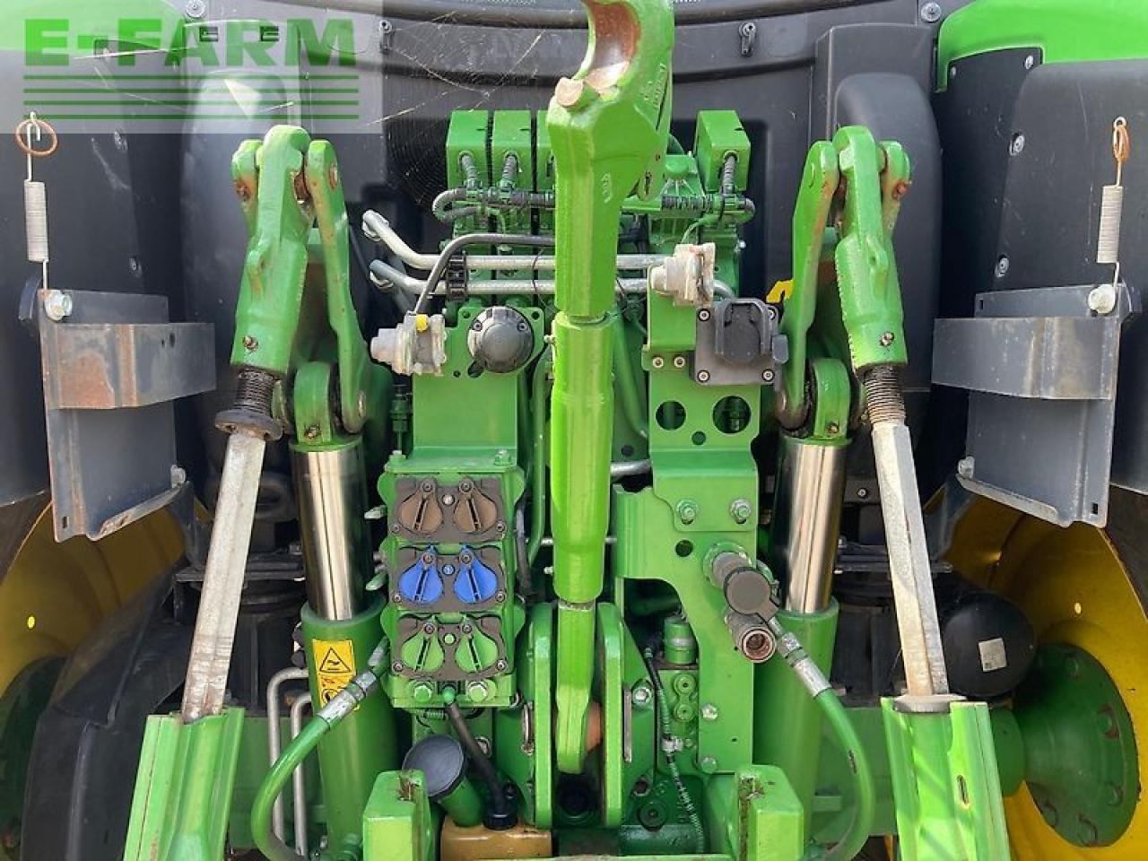 John Deere 6130r - Tractor: foto 4 John Deere 6130r - Tractor: foto 4