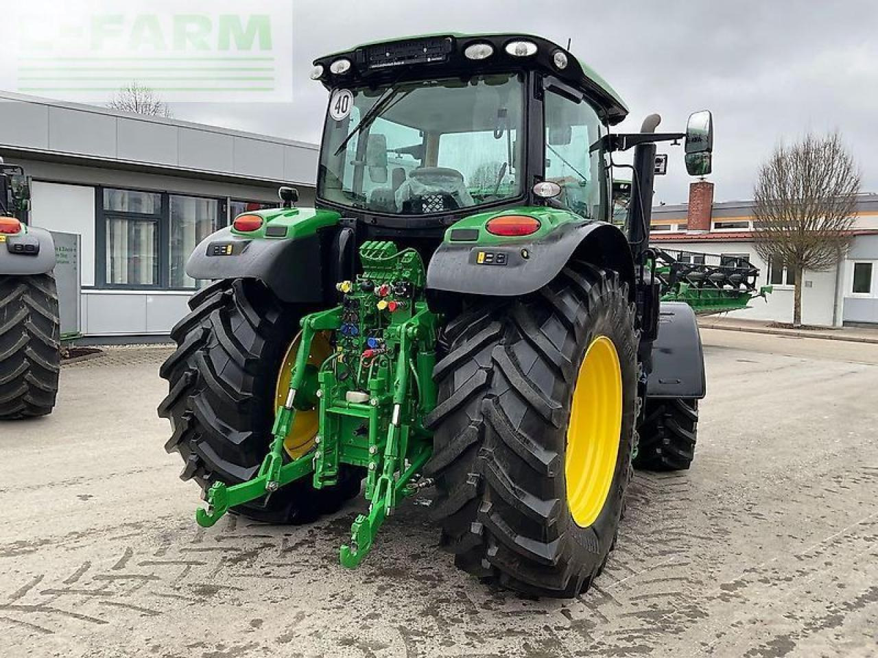 John Deere 6145r - Tractor: foto 3 John Deere 6145r - Tractor: foto 3