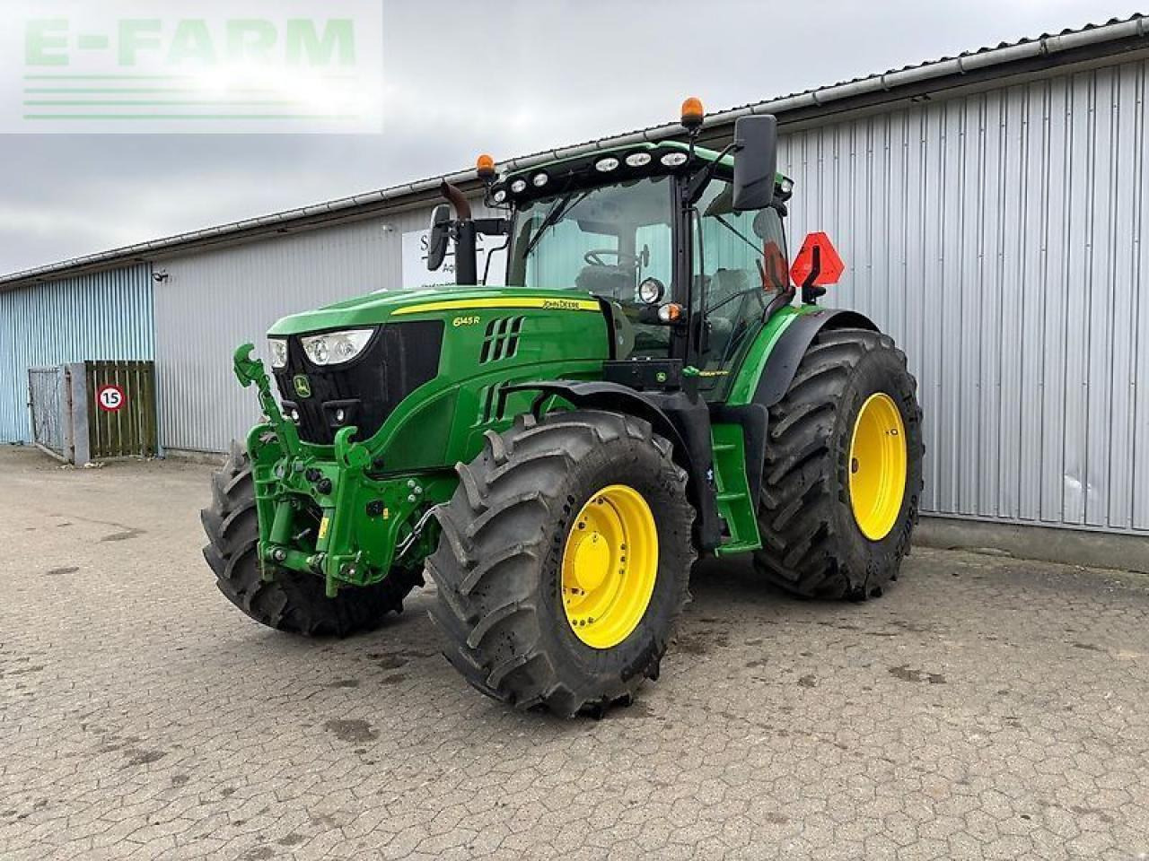John Deere 6145r - Tractor: foto 2 John Deere 6145r - Tractor: foto 2
