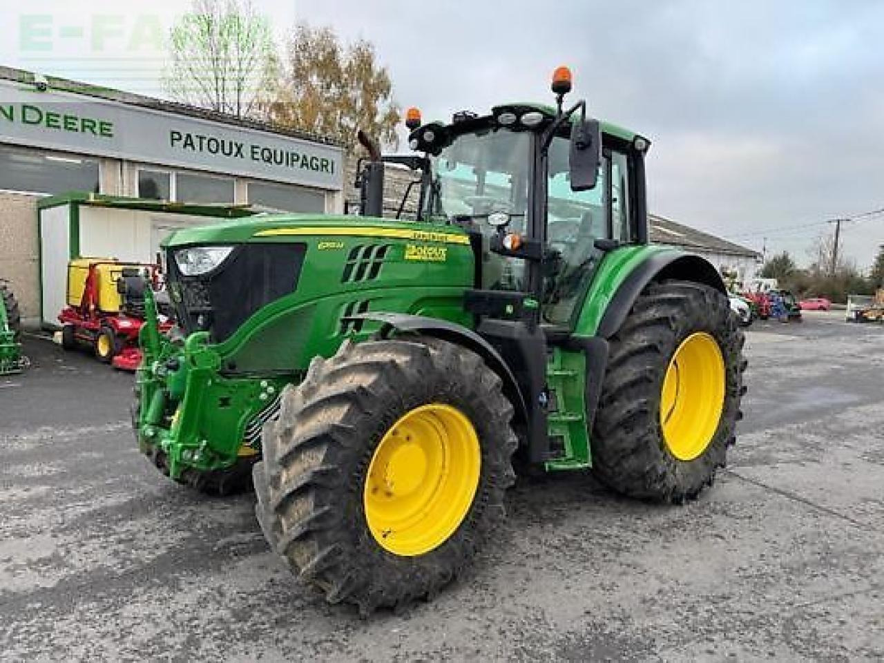 John Deere 6155m - Tractor: foto 1 John Deere 6155m - Tractor: foto 1