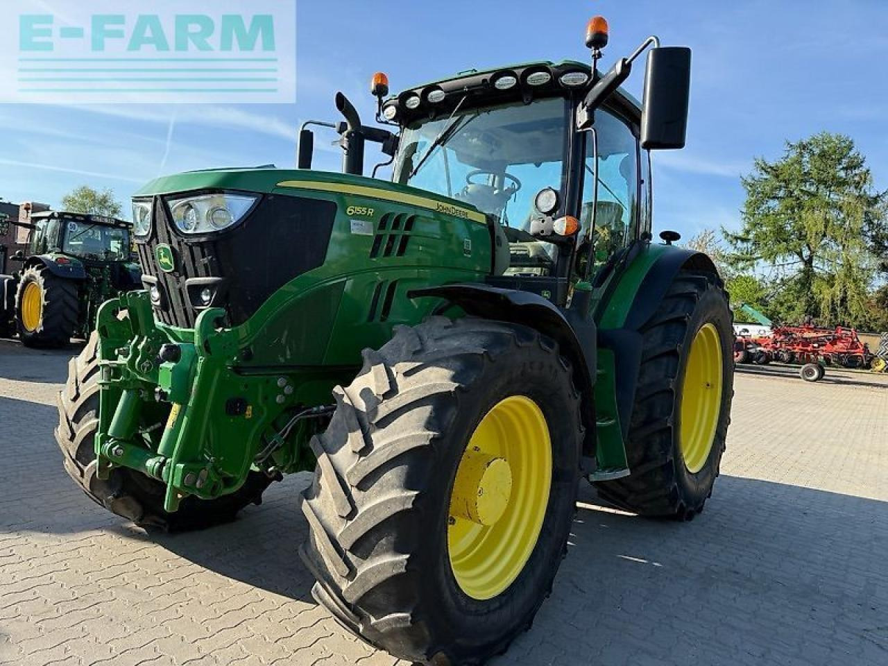 John Deere 6155r - Tractor: foto 1 John Deere 6155r - Tractor: foto 1
