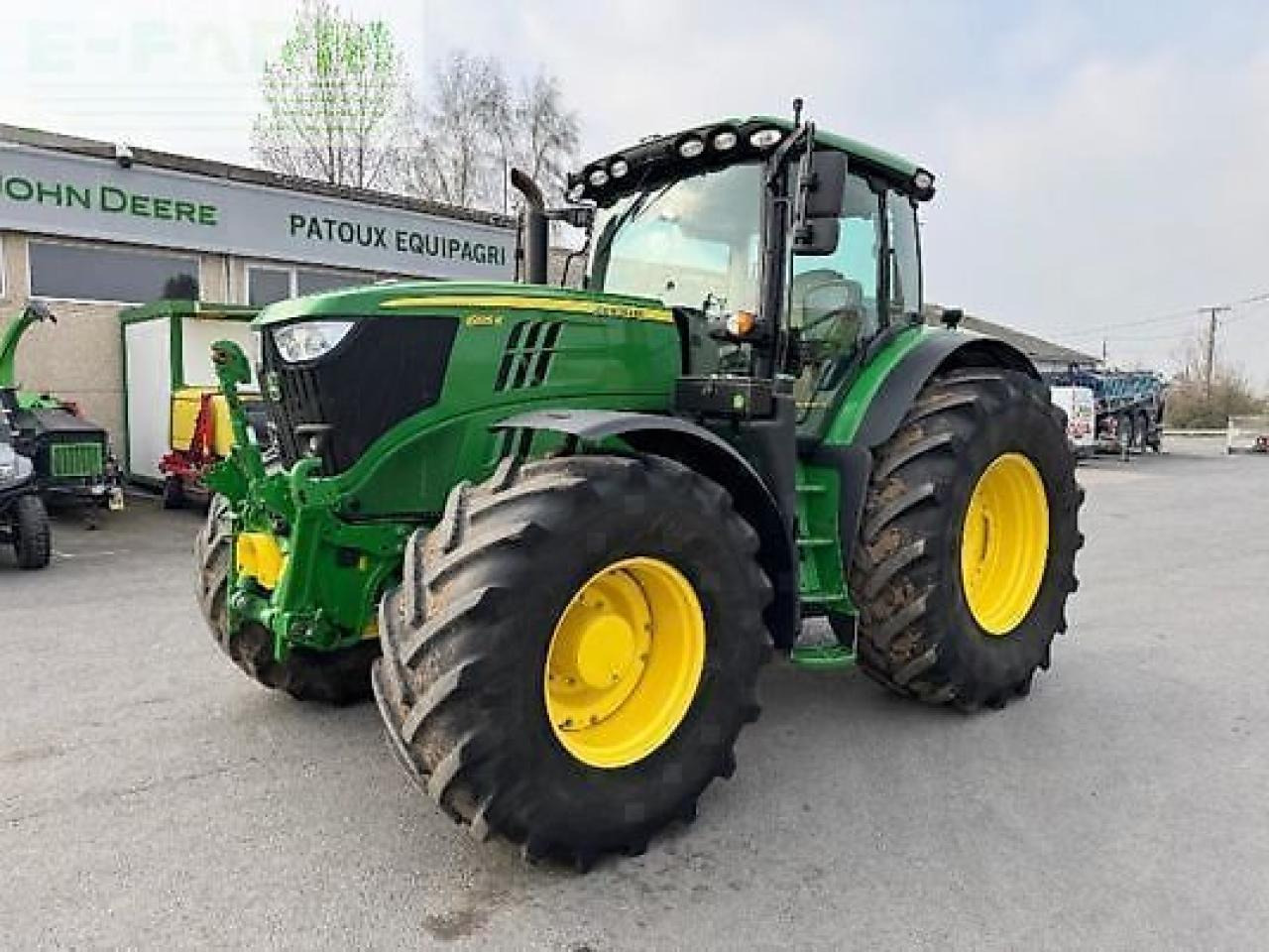 John Deere 6195r - Tractor: foto 1 John Deere 6195r - Tractor: foto 1