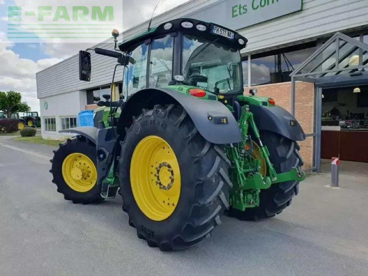 John Deere 6215r - Tractor: foto 4 John Deere 6215r - Tractor: foto 4