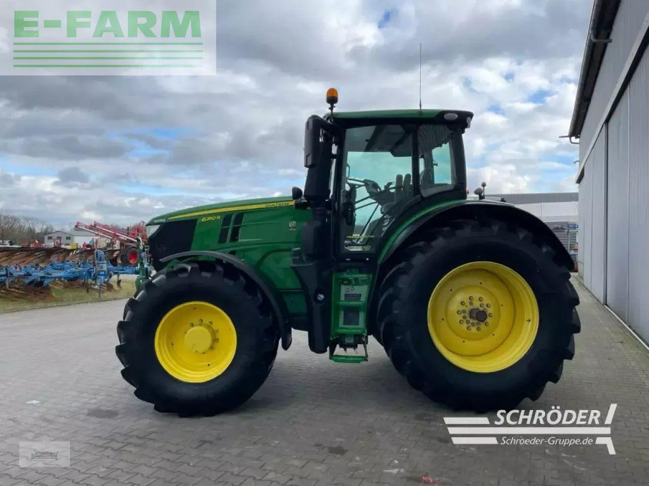 John Deere 6250 r - Tractor: foto 4 John Deere 6250 r - Tractor: foto 4