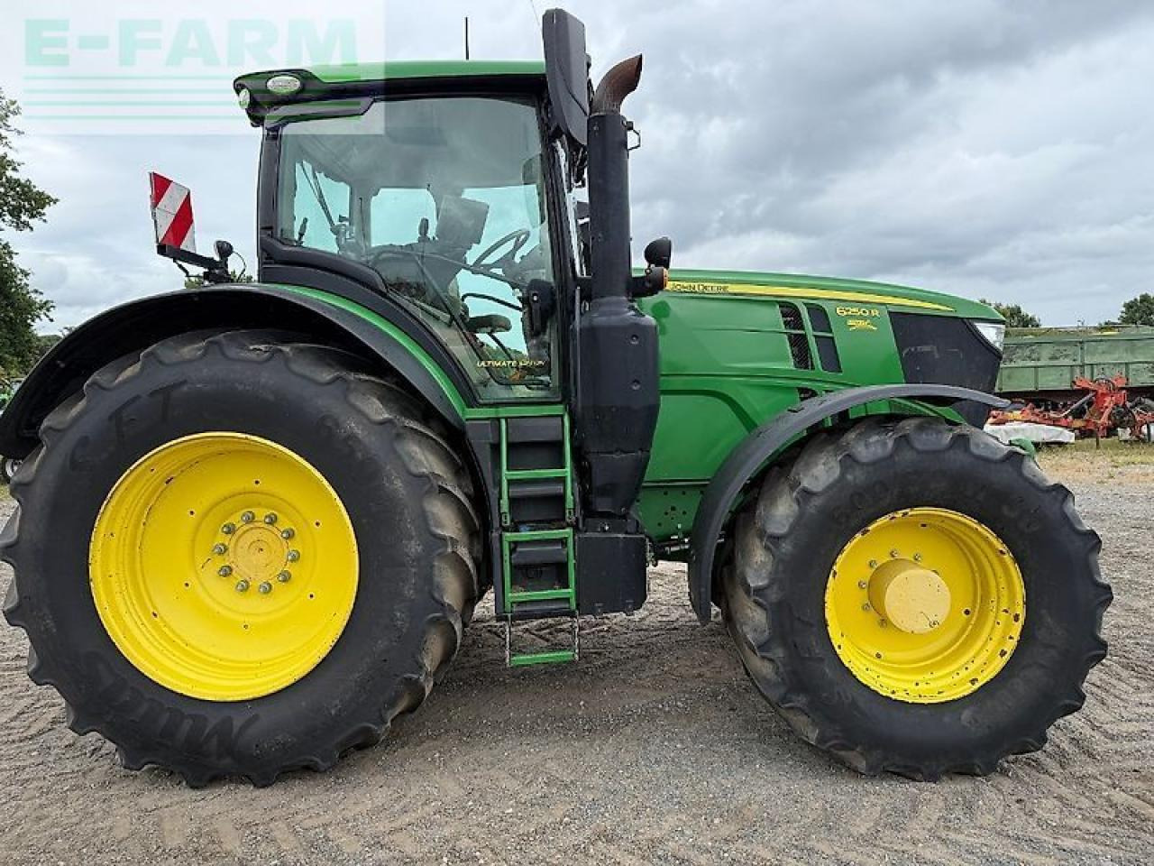 Tractor John Deere 6250r: foto 8