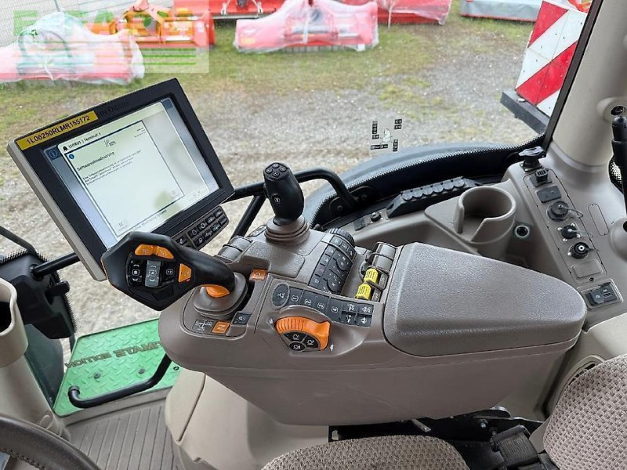 Tractor John Deere 6250r: foto 14