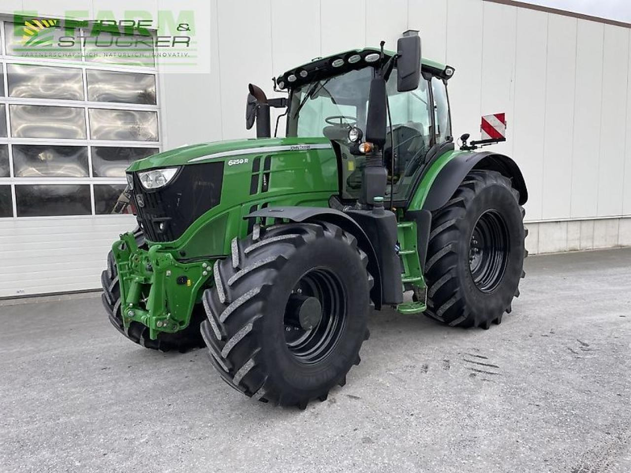 John Deere 6250r - Tractor: foto 1 John Deere 6250r - Tractor: foto 1