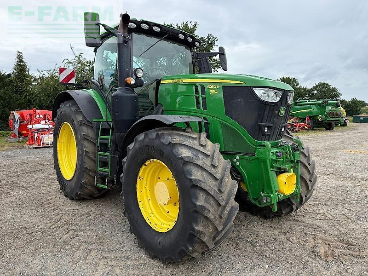 Tractor John Deere 6250r: foto 9