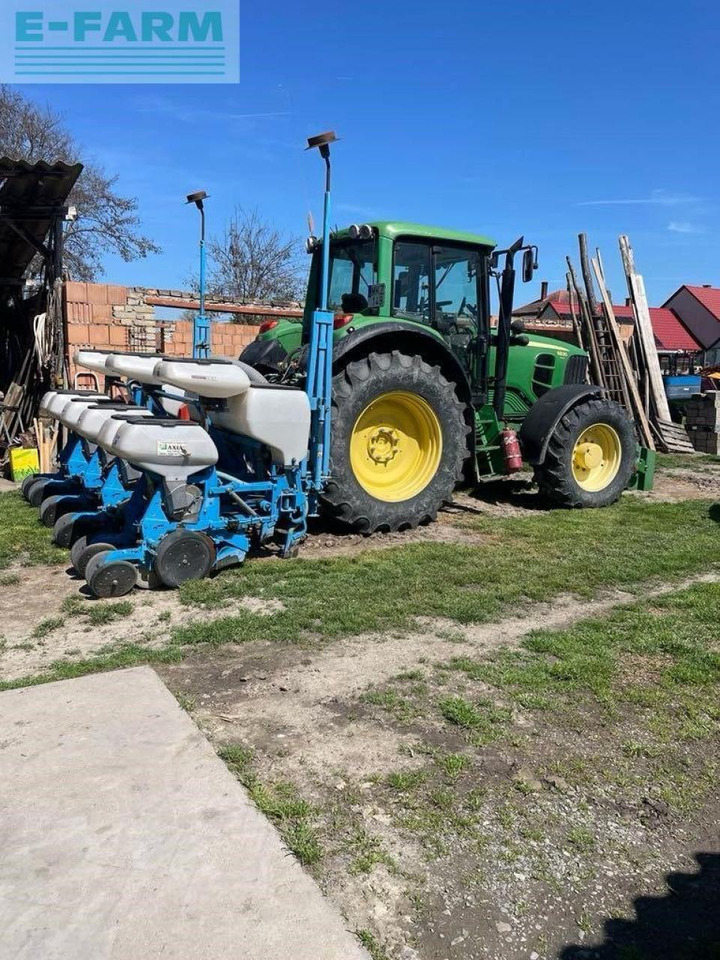 John Deere 6830 Premium - Tractor: foto 2 John Deere 6830 Premium - Tractor: foto 2
