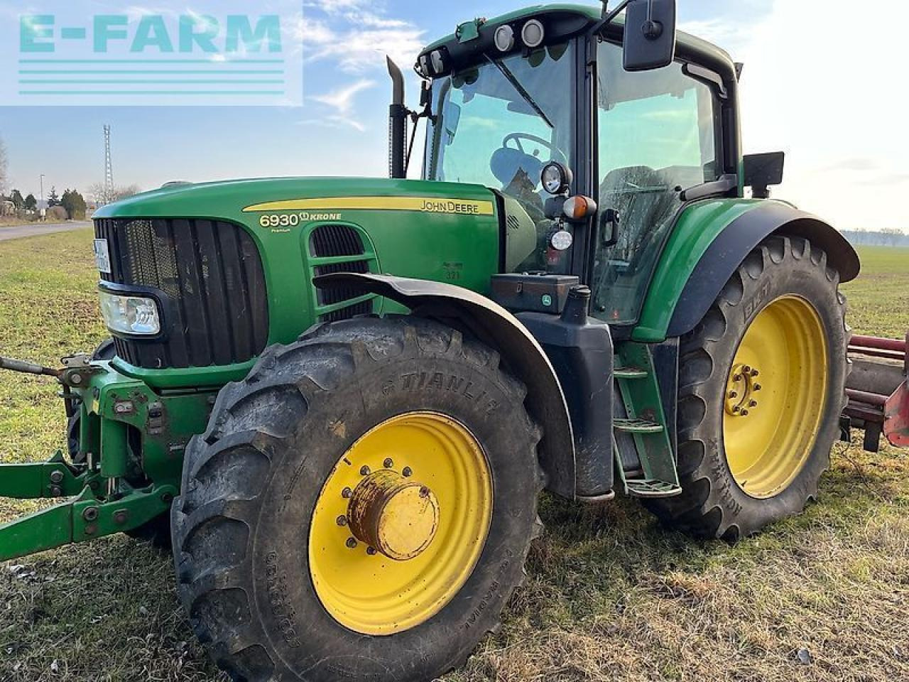 John Deere 6930 premium - Tractor: foto 1 John Deere 6930 premium - Tractor: foto 1