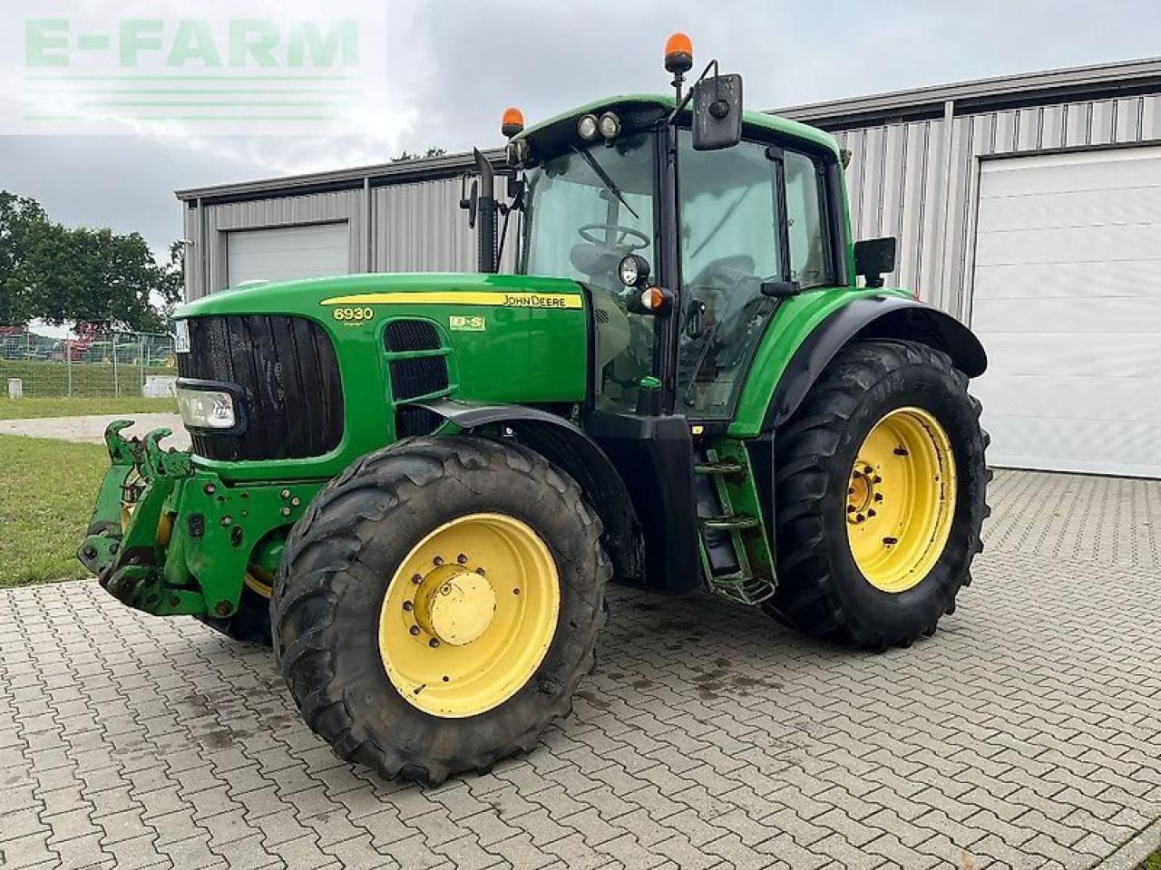 John Deere 6930 premium - Tractor: foto 1 John Deere 6930 premium - Tractor: foto 1