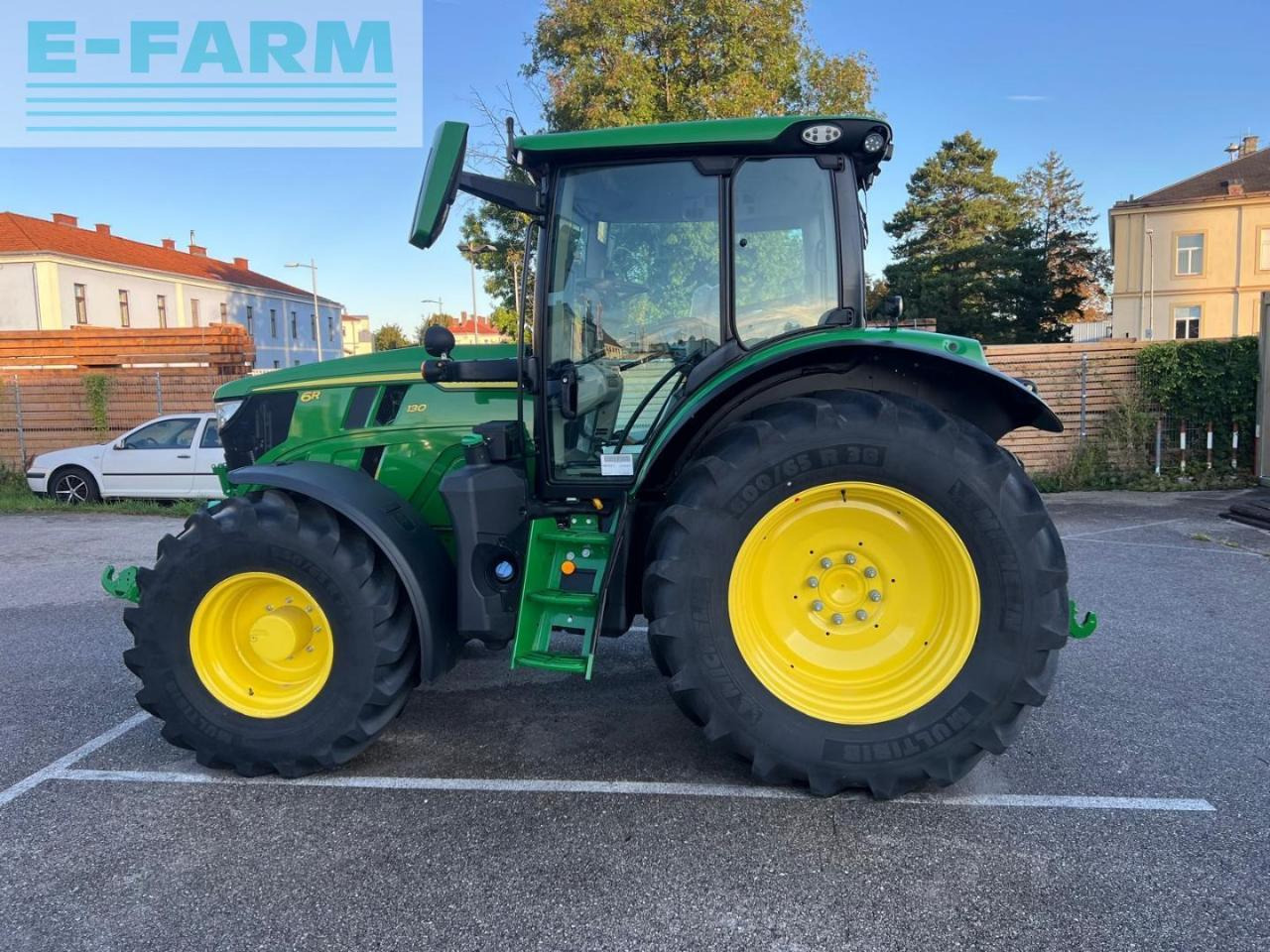 John Deere 6R 130 - Tractor: foto 2 John Deere 6R 130 - Tractor: foto 2