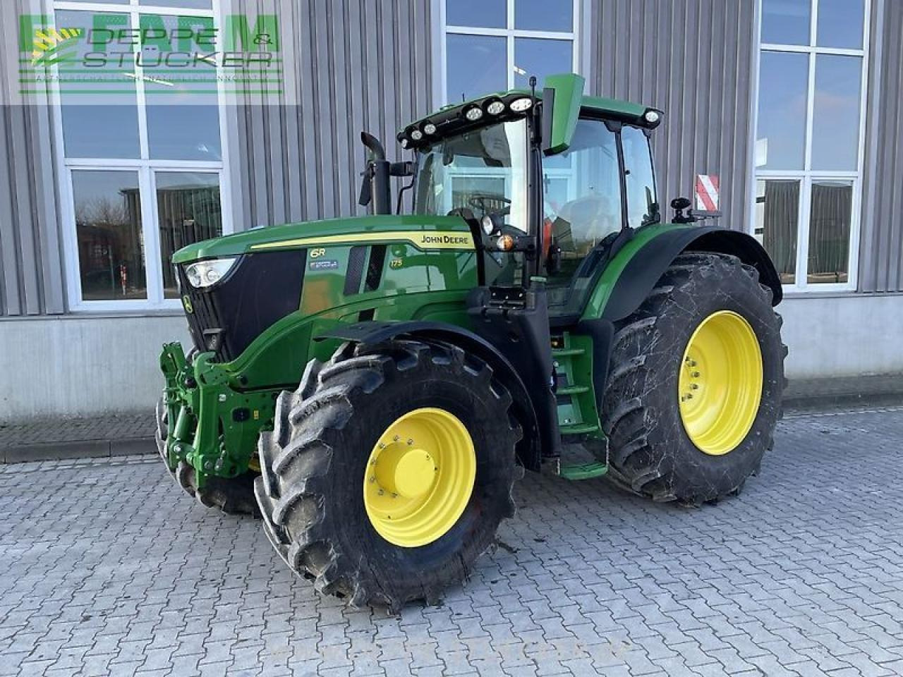 John Deere 6r 175 - Tractor: foto 1 John Deere 6r 175 - Tractor: foto 1
